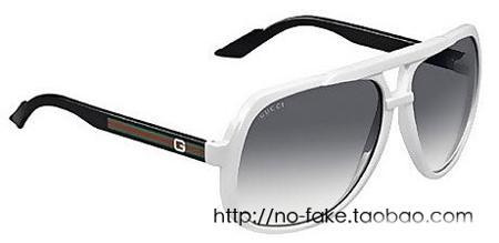 Солнцезащитные очки GUCCI / Gucci