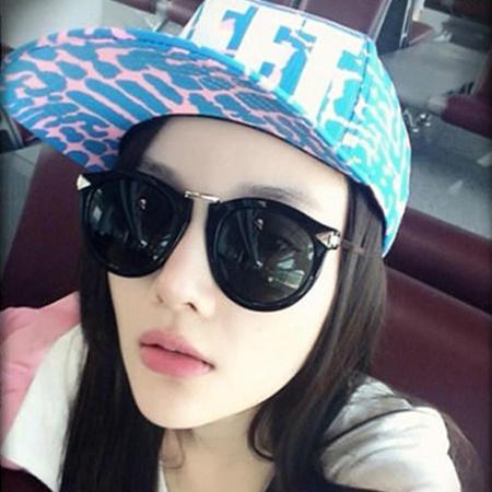 Солнцезащитные очки Gray Vuitton