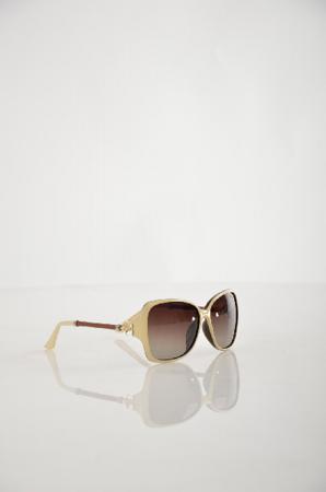 Солнцезащитные очки CHANEL