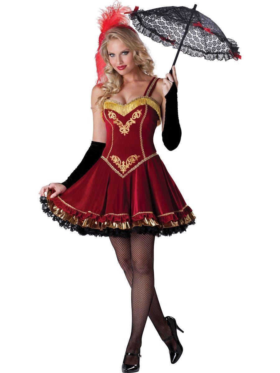 Костюм  - Красный цвет