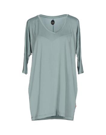 Футболка NOLITA