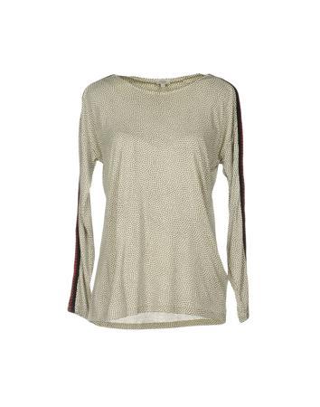 Футболка INTROPIA