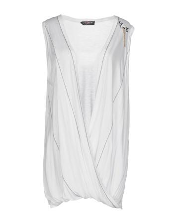 Футболка LE FATE