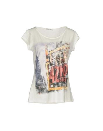 Футболка PLEASE