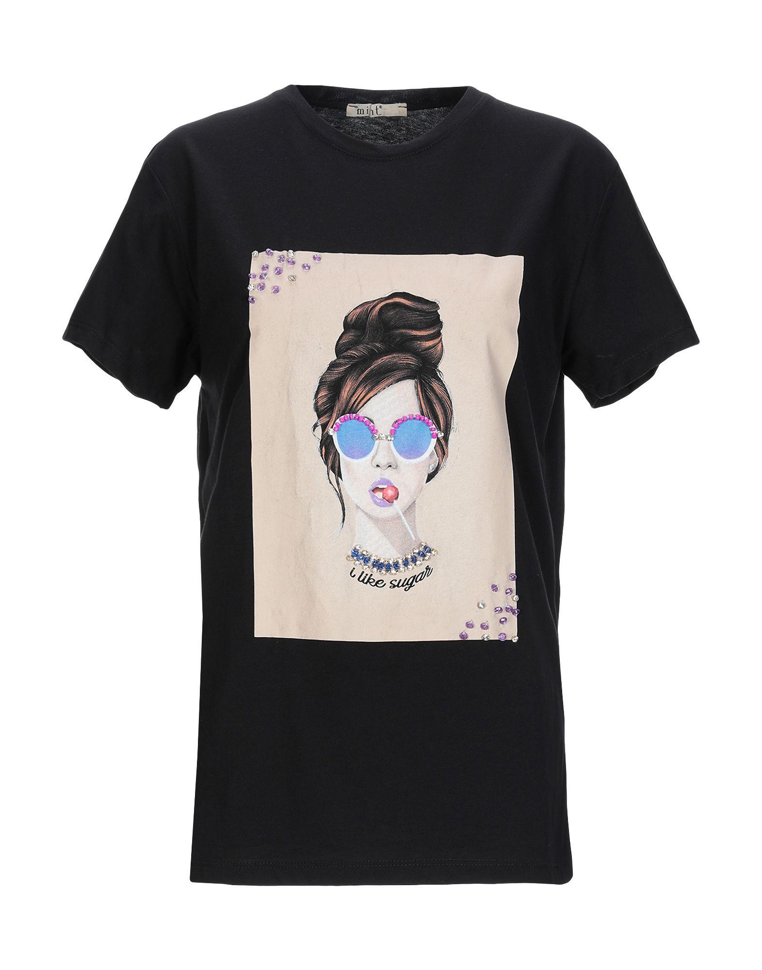 Футболка  - Черный цвет