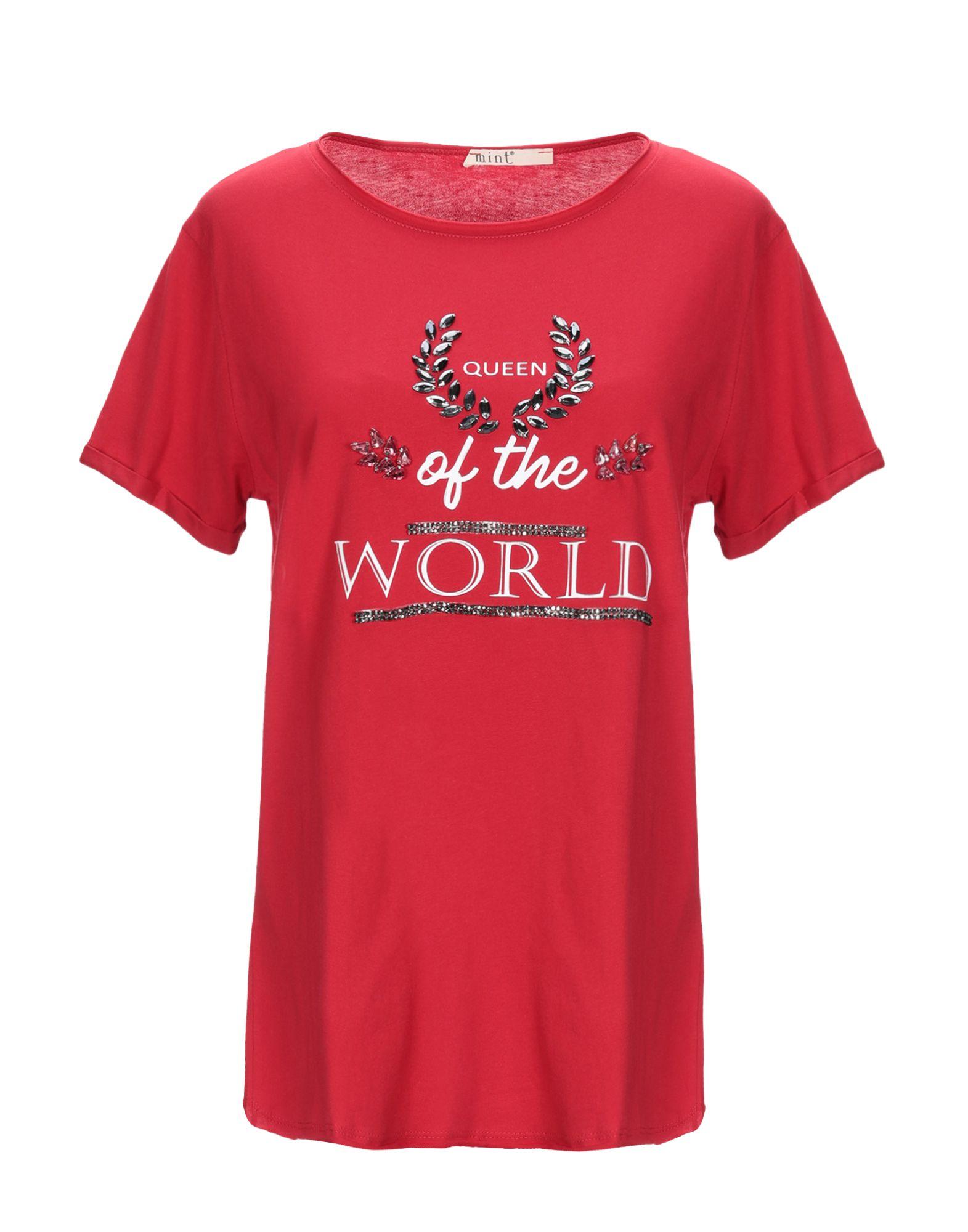 Футболка  - Красный цвет