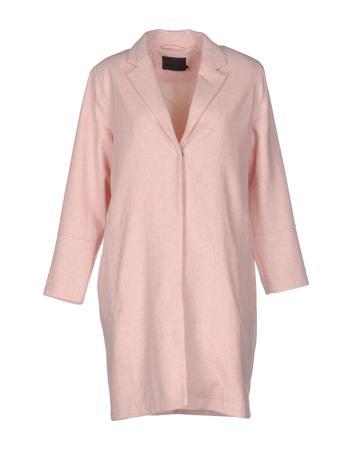 Пальто MINIMUM