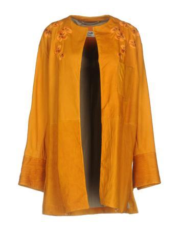 Пальто PIHAKAPI