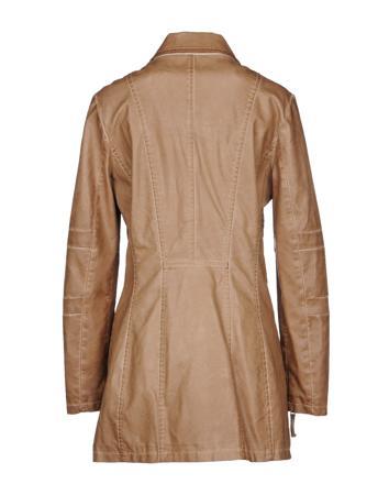 Пальто DIFFERENT