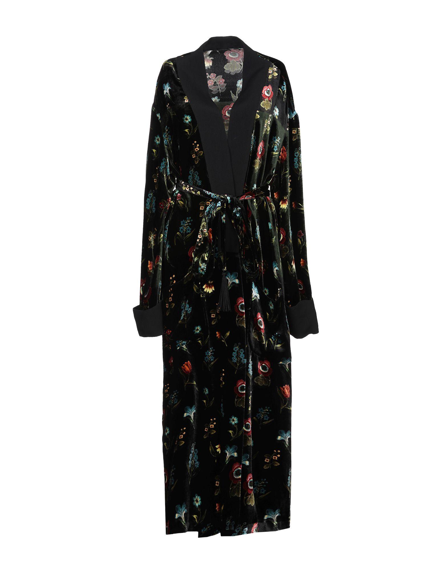 Легкое пальто  - Зеленый цвет