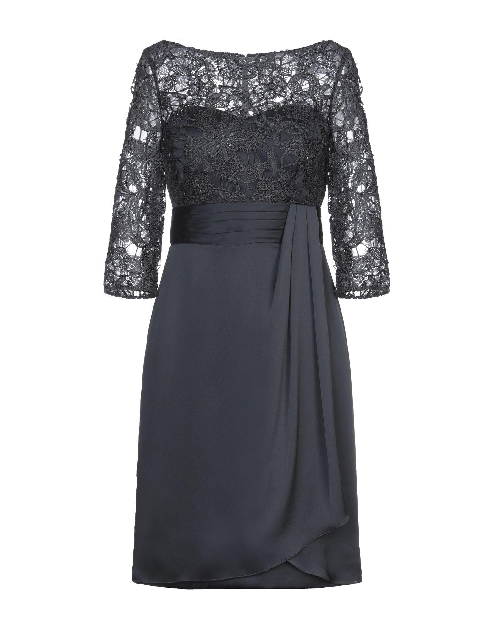 Короткое платье  - Серый цвет