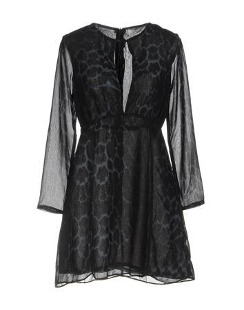 Платье WYLDR Платье WYLDR