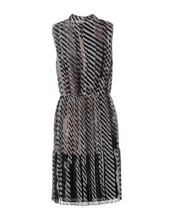 Платье ST. JOHN