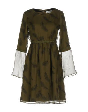 Платье DRY LAKE.