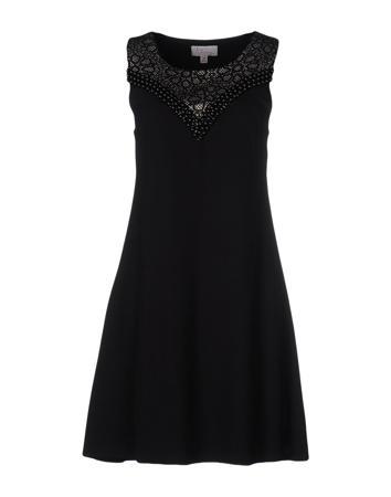 Платье CHARMING Платье CHARMING