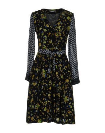 Платье CARACTÈRE