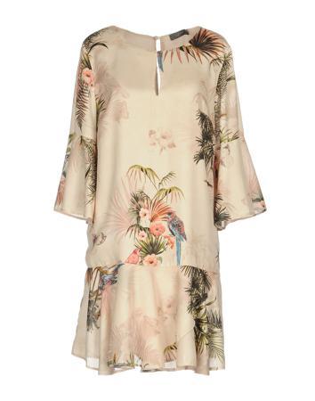 Платье SOALLURE