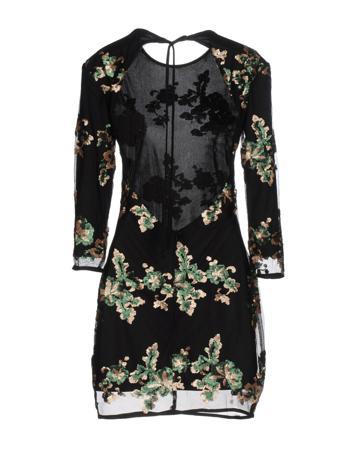 Платье WYLDR Платье WYLDR