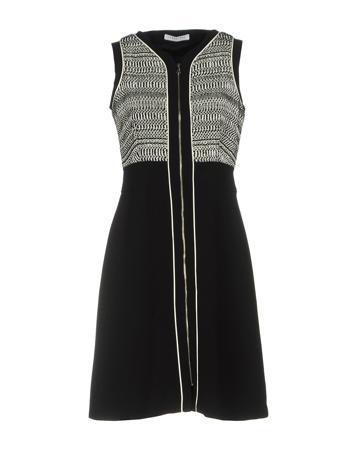 Платье CARACTÈRE