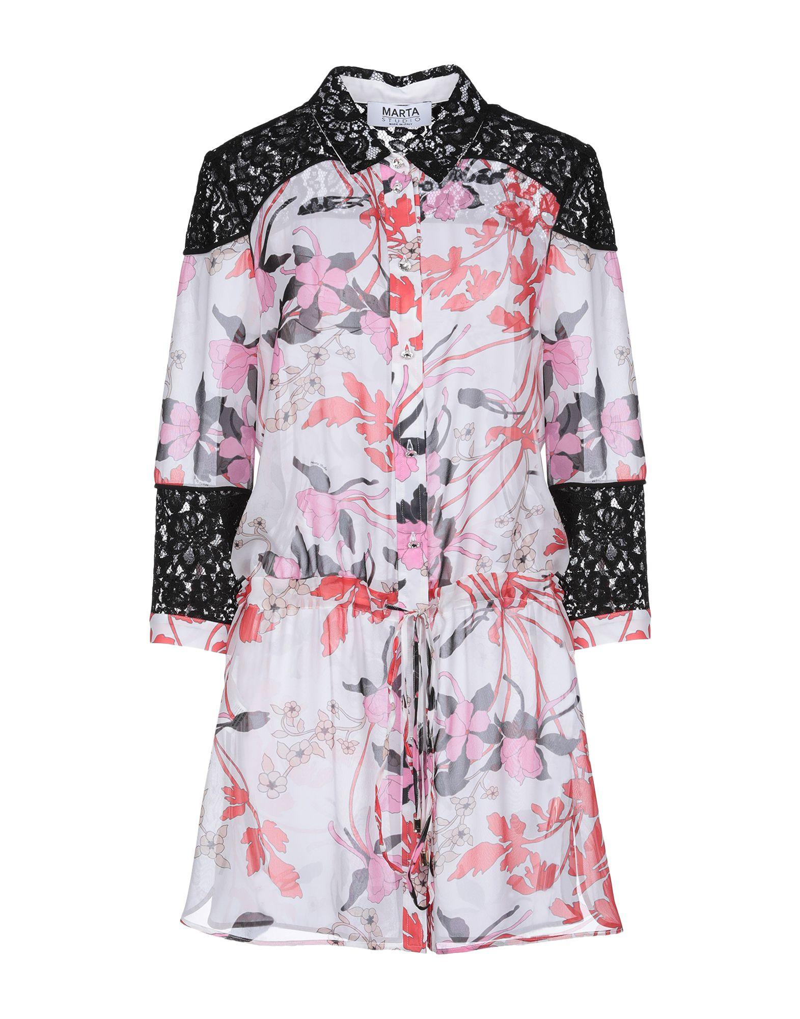 Короткое платье  - Белый цвет