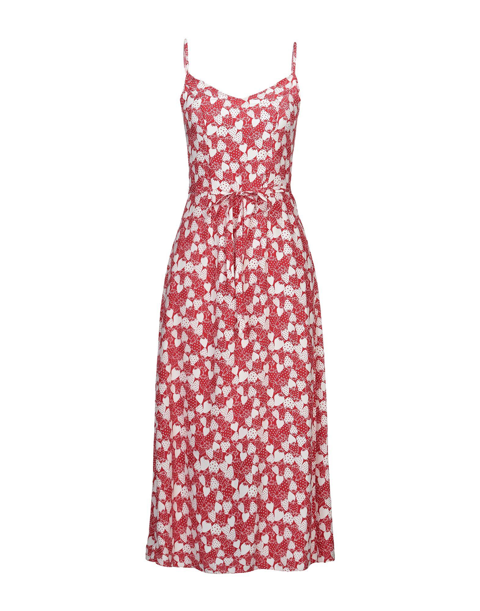 Платье  - Красный цвет