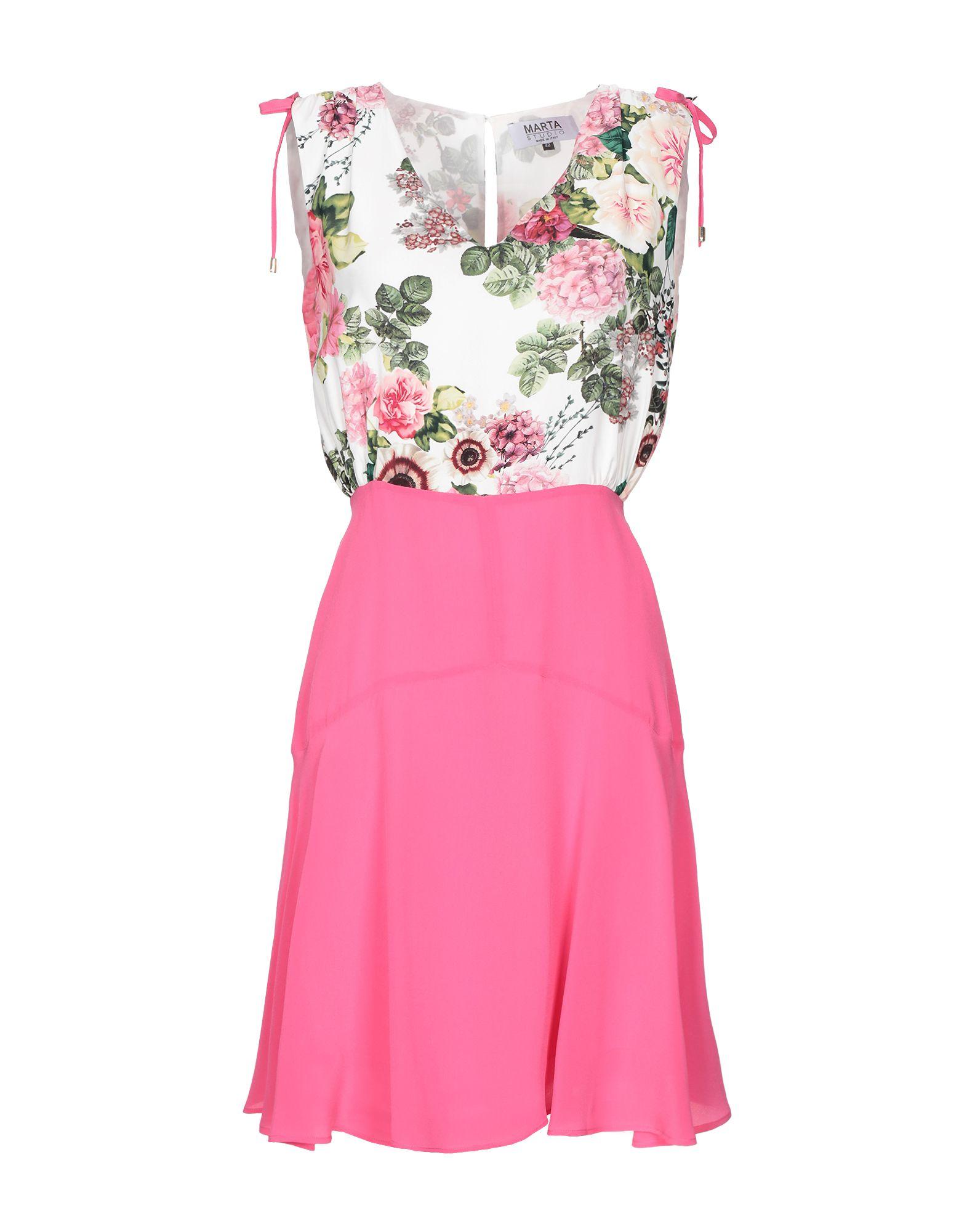 Короткое платье  - Розовый цвет