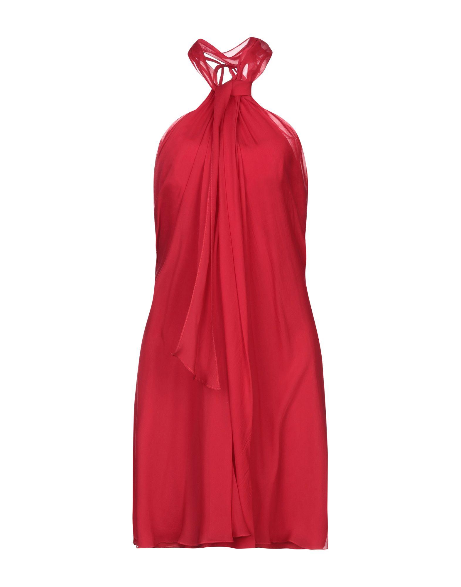 Короткое платье  - Красный цвет