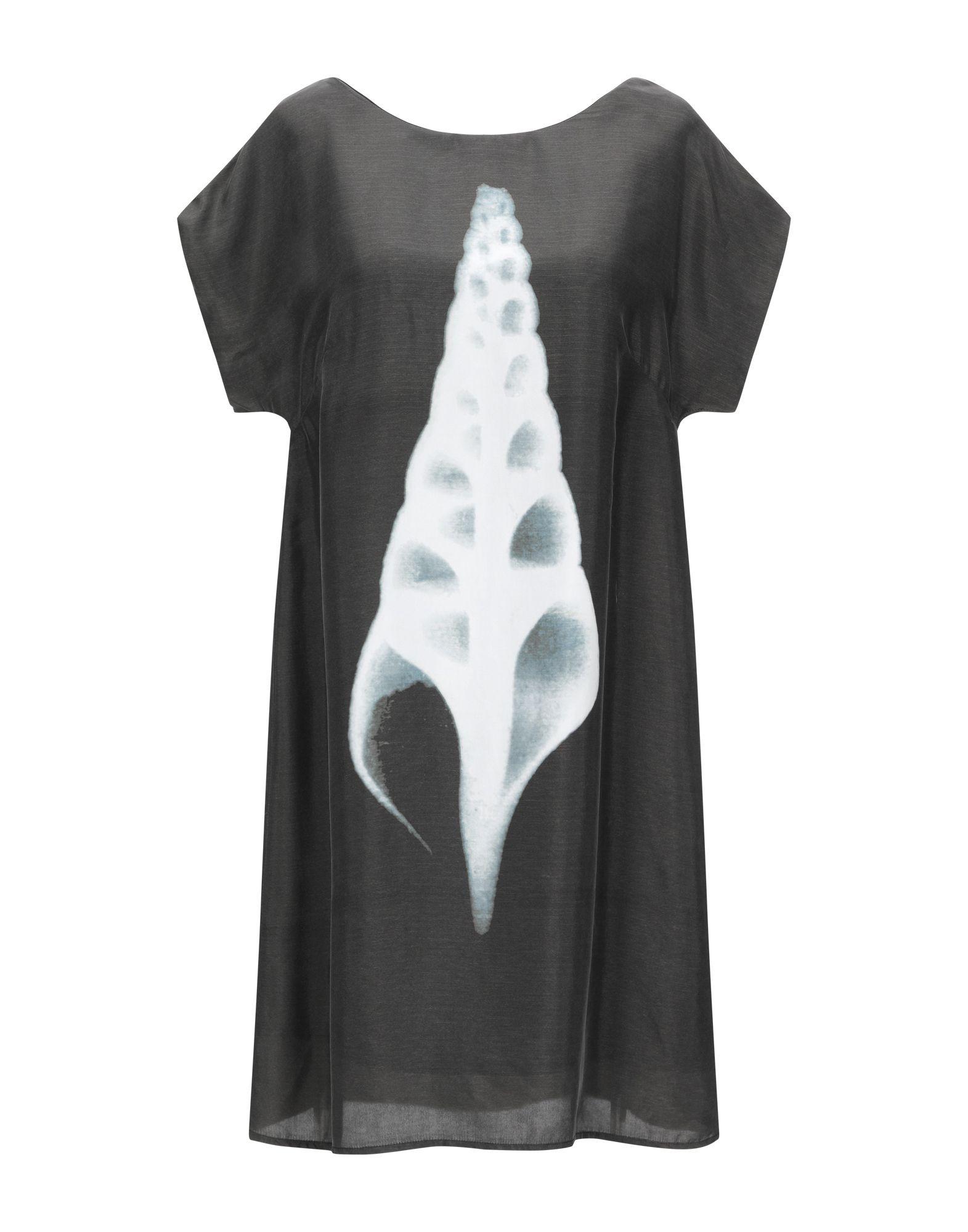 Короткое платье  - Серый цвет