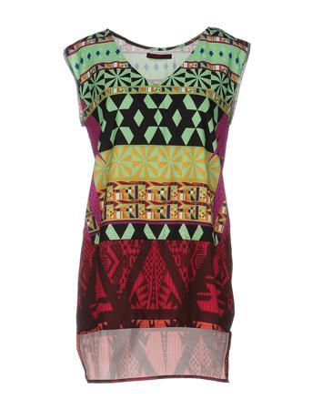 Топ CUSTO BARCELONA