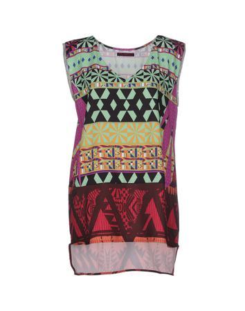 Топ CUSTO BARCELONA