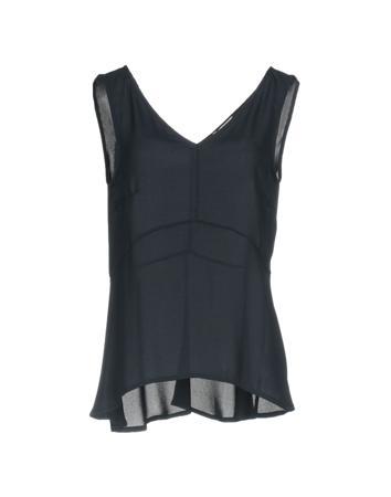 Топ RUE•8ISQUIT