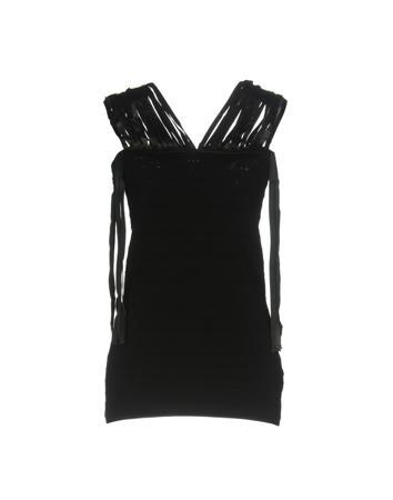 Топ JOHN RICHMOND