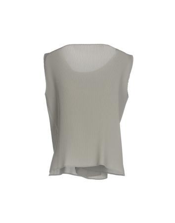 Топ ISSEY MIYAKE