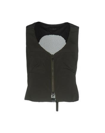 Топ JOHN RICHMOND