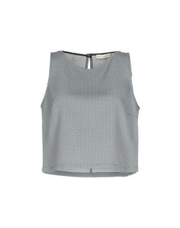 Топ RUE•8ISQUIT