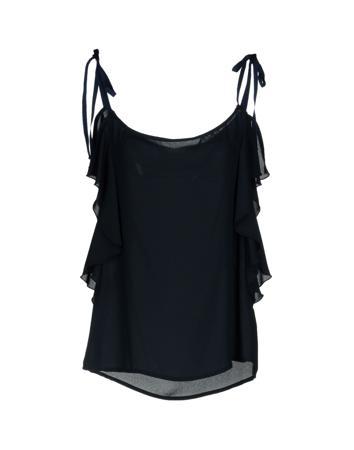 Топ RUE•8ISQUIT