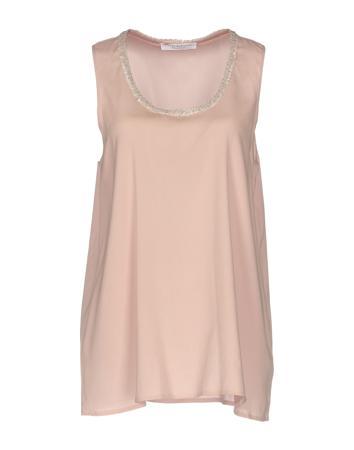 Топ AMINA RUBINACCI