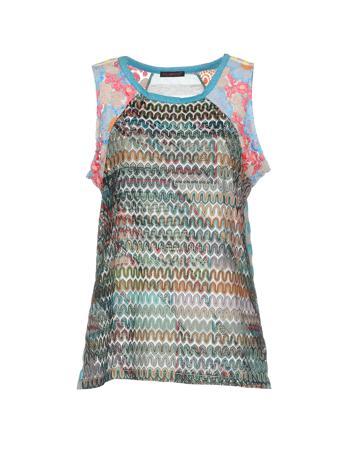 Топ CUSTO BARCELONA