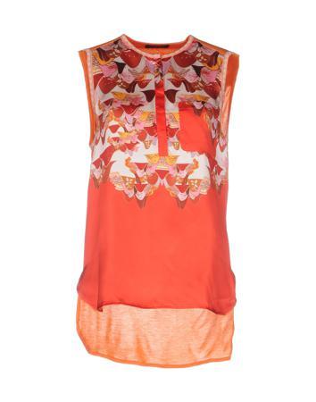 Топ CUSTO BARCELONA