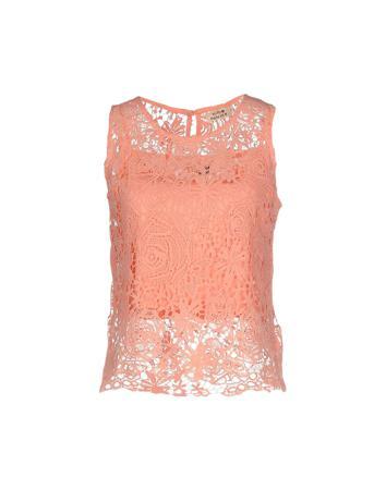 Топ MOLLY BRACKEN