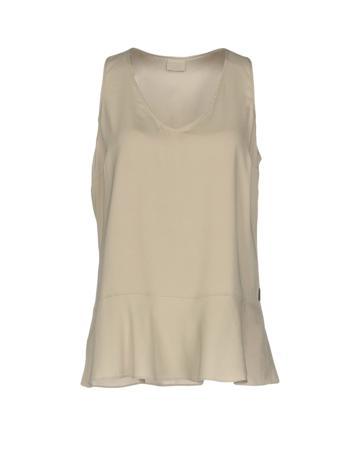 Топ BRUNELLO CUCINELLI