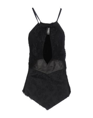 Топ JOHN RICHMOND