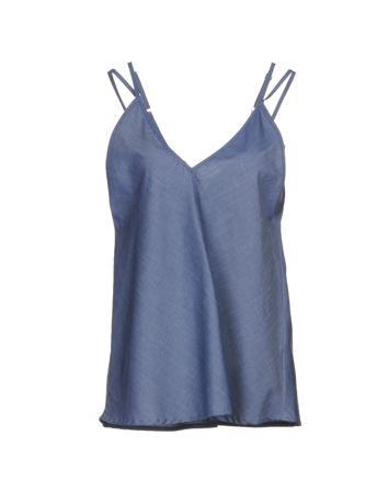 Топ RUE•8ISQUIT