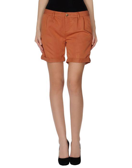 Бермуды  -  цвет