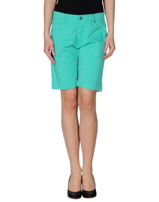 Бермуды  -  цвет