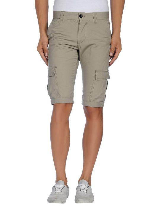 Бермуды  -  цвет