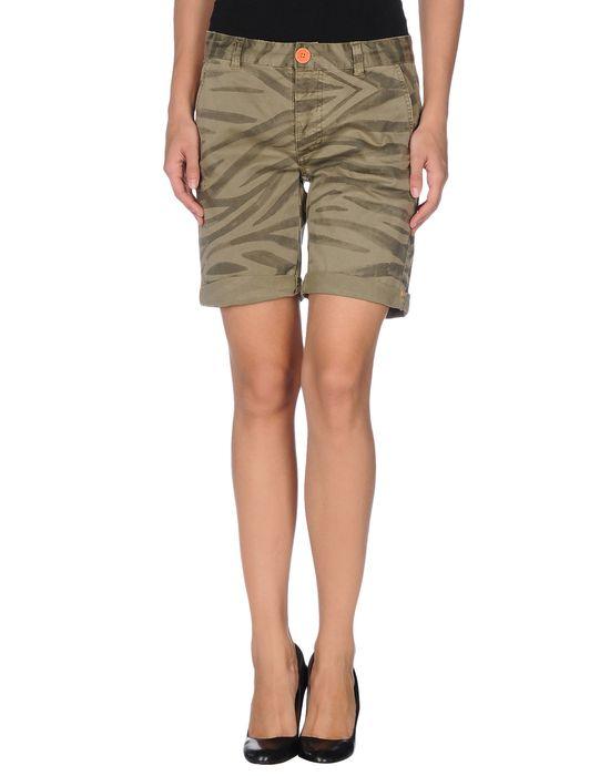 Бермуды  -  цвет