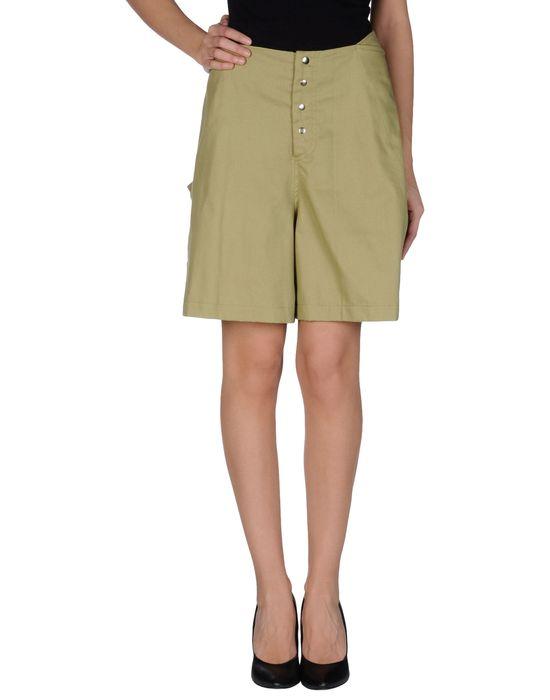 Бермуды  -  цвет