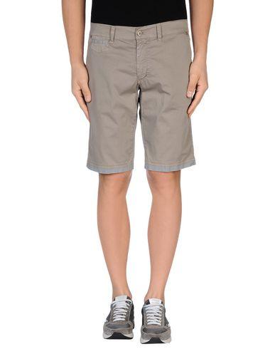 Бермуды  -  цвет