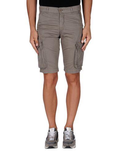 Бермуды  -  цвет